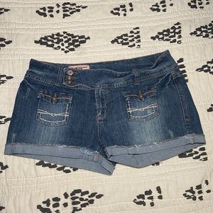1st kiss jean shorts